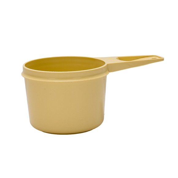 Tupperware 2/3 Cup Measuring Harvest Gold Yellow VTG Replacement Kitchen 763 - Picture 1 of 6